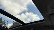 Volvo XC40 2.0 B4P Ultra Dark 5dr Auto Petrol Estate